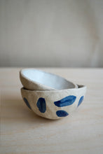 Load image into Gallery viewer, medium bowl