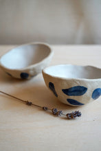 Load image into Gallery viewer, medium bowl