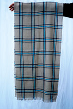 Load image into Gallery viewer, scarf //lightweight beige check
