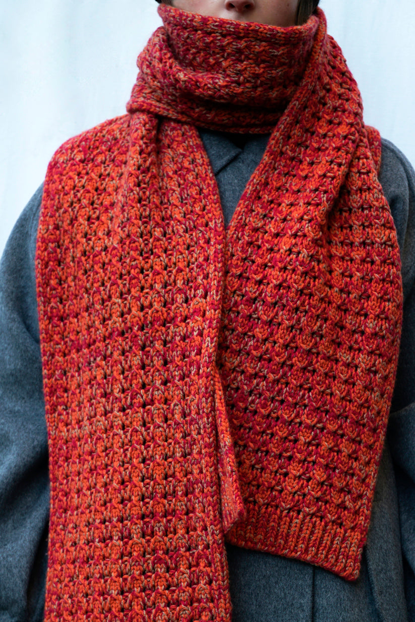 scarf //open knit orange