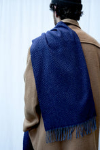 Load image into Gallery viewer, scarf //herringbone blue
