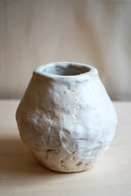 Load image into Gallery viewer, vase //4
